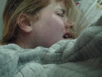 POV ama стонет рыжая девушка по соседству кончает и трахается в свою узкую киску