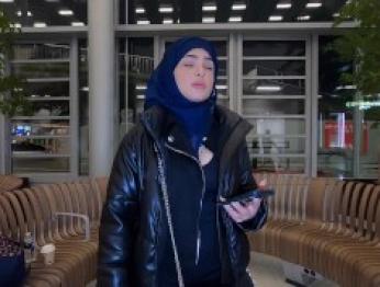 L&#039;iranienne voilï¿½e Nadja se fait dï¿½foncer en anal dans les wc et dans un couloir pour payer l&#039;avion